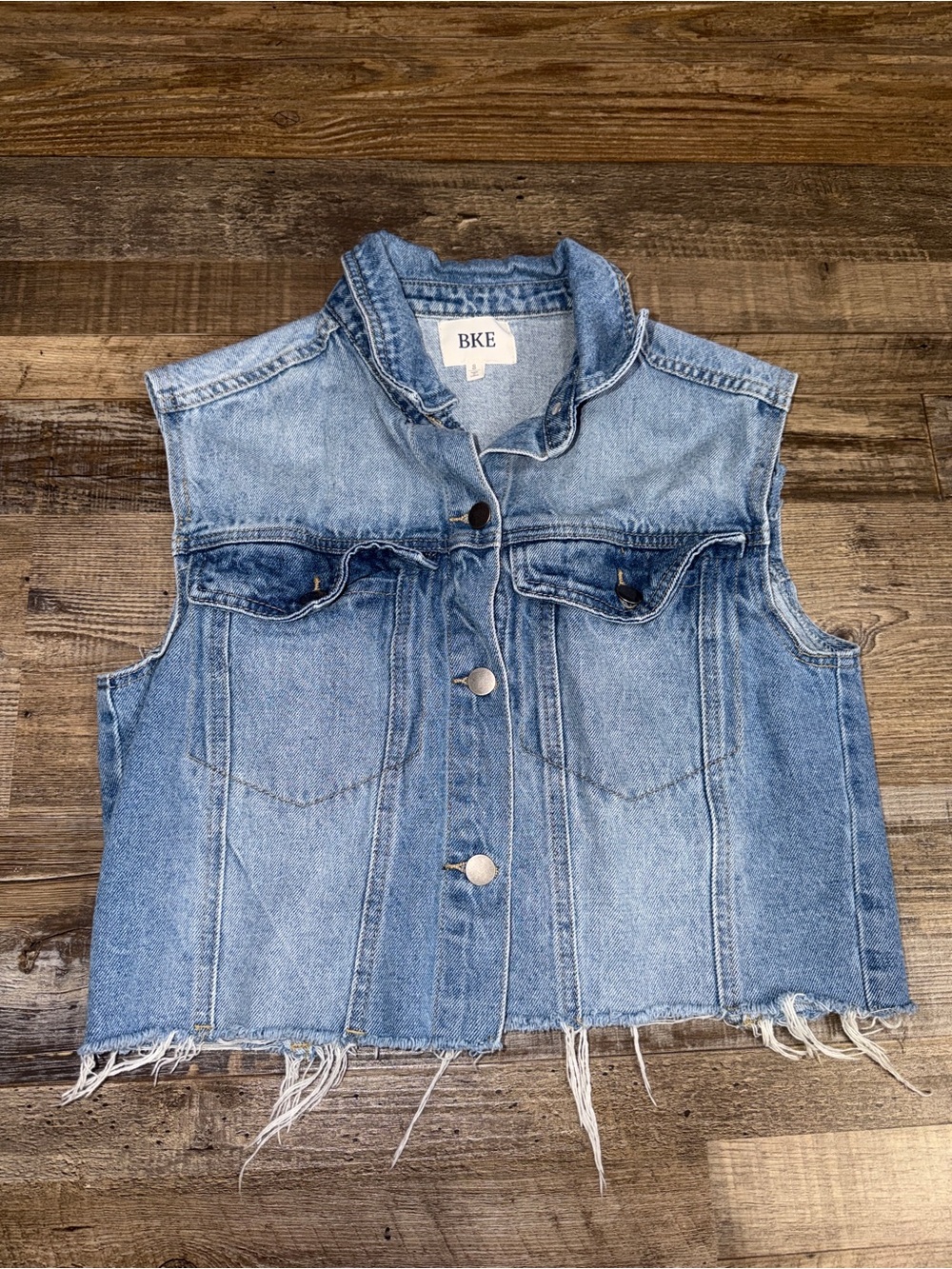 BKE Women Light Wash Cropped Denim Vest Frayed Raw Hem Small - Picture 3 of 8